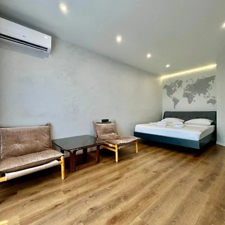 Apartpoltava Сонячний Парк: Дизайнерська Розкіш у Історичному Центрі Exterior photo