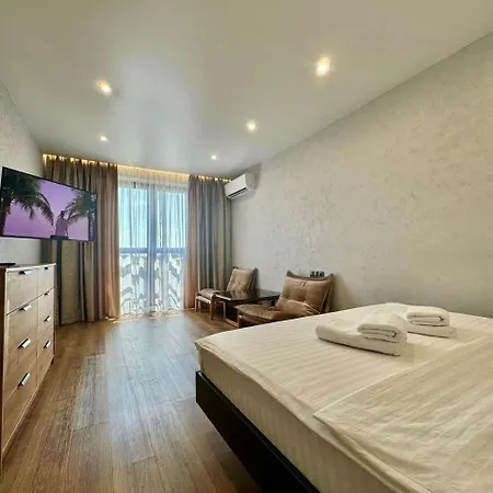Apartpoltava Сонячний Парк: Дизайнерська Розкіш у Історичному Центрі Exterior photo