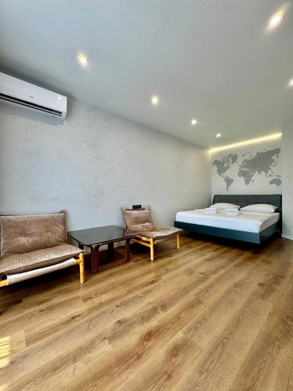 Apartpoltava сонячний парк: дизайнерська розкіш у історичному центрі Apartment Poltava